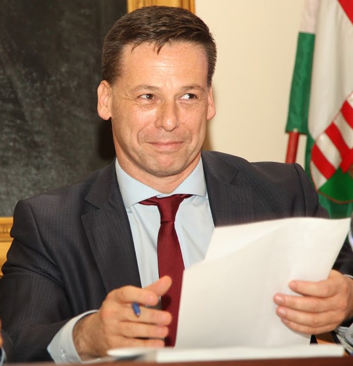 Elnökjelölti vita, 2018. 11. 13.